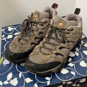 Merrell mens hiking shoes size 8